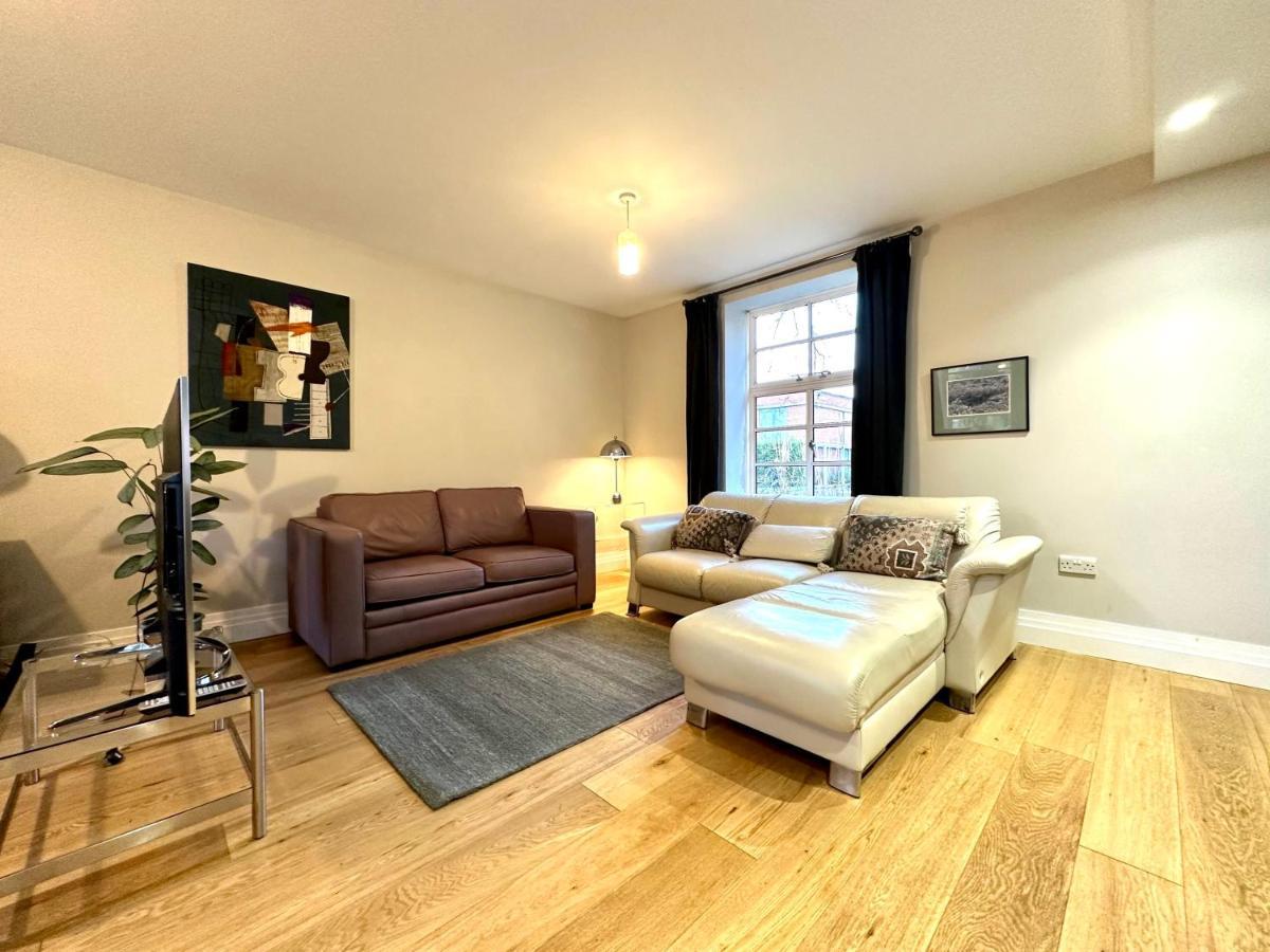 Desirable 2 Bedroom Apartment In Bicester That Sleeps 5 외부 사진