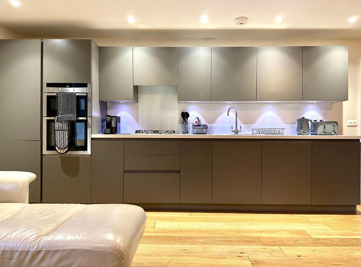 Desirable 2 Bedroom Apartment In Bicester That Sleeps 5 외부 사진