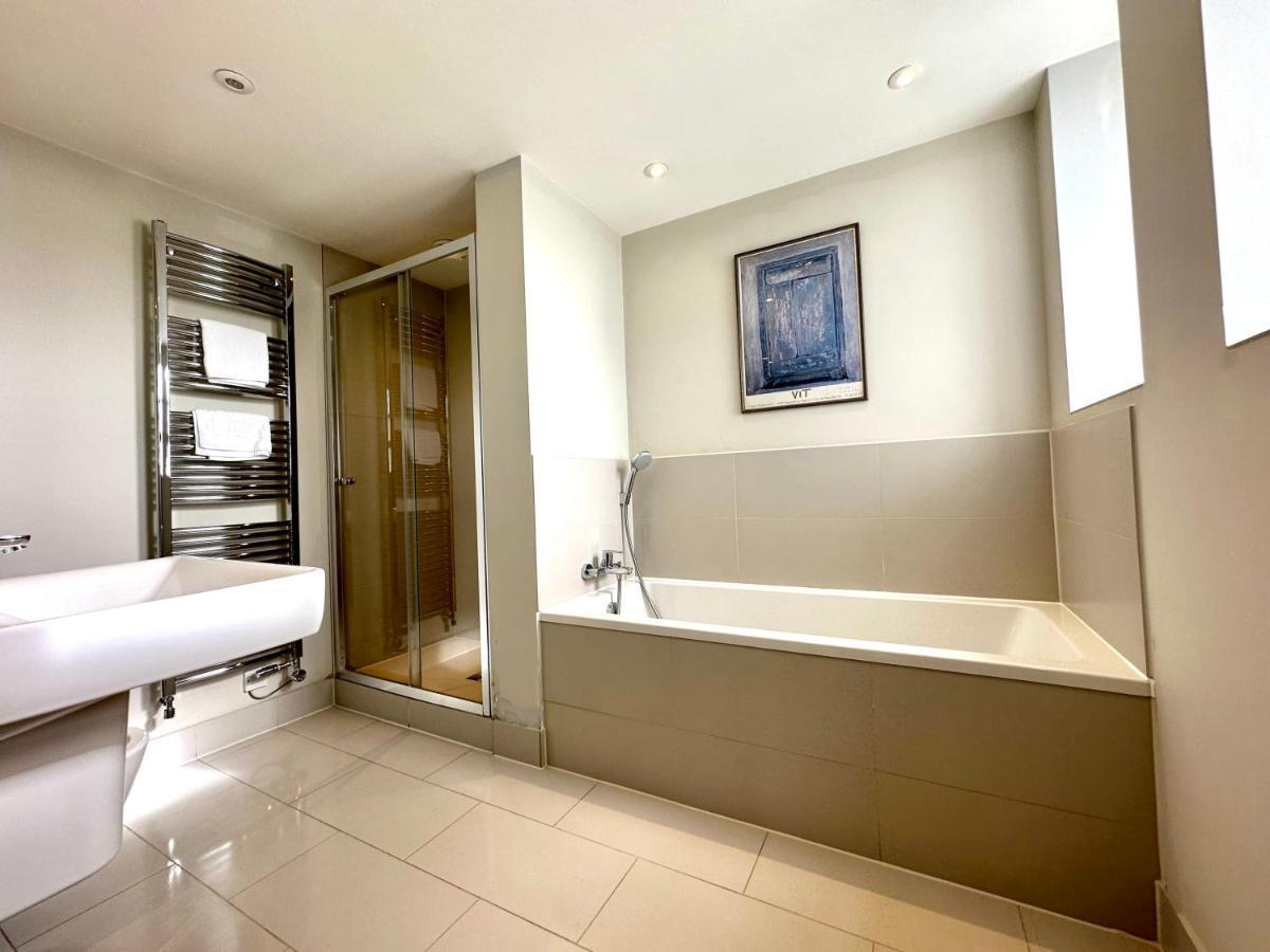 Desirable 2 Bedroom Apartment In Bicester That Sleeps 5 외부 사진