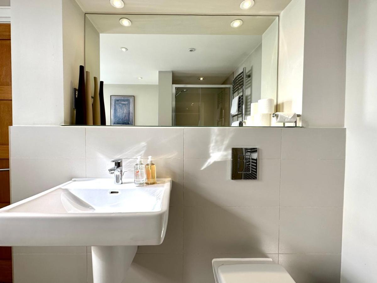 Desirable 2 Bedroom Apartment In Bicester That Sleeps 5 외부 사진
